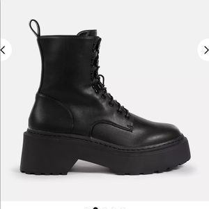 Brand New Black Lace Up Chunky Sole Ankle Boot